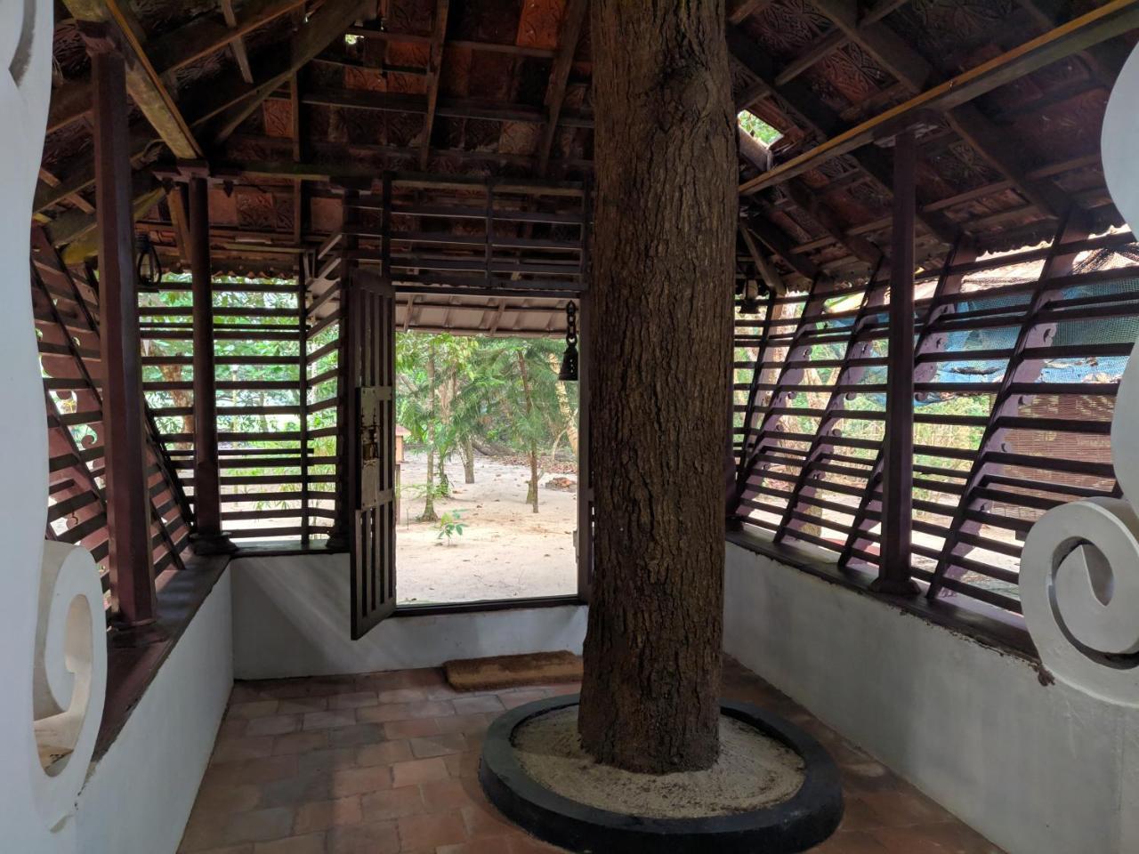 Arakkal Heritage Mararikulam Bagian luar foto